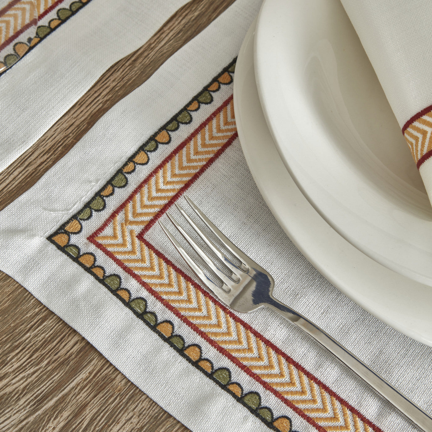 Arslantepe, Pistă de Masă, Ecru