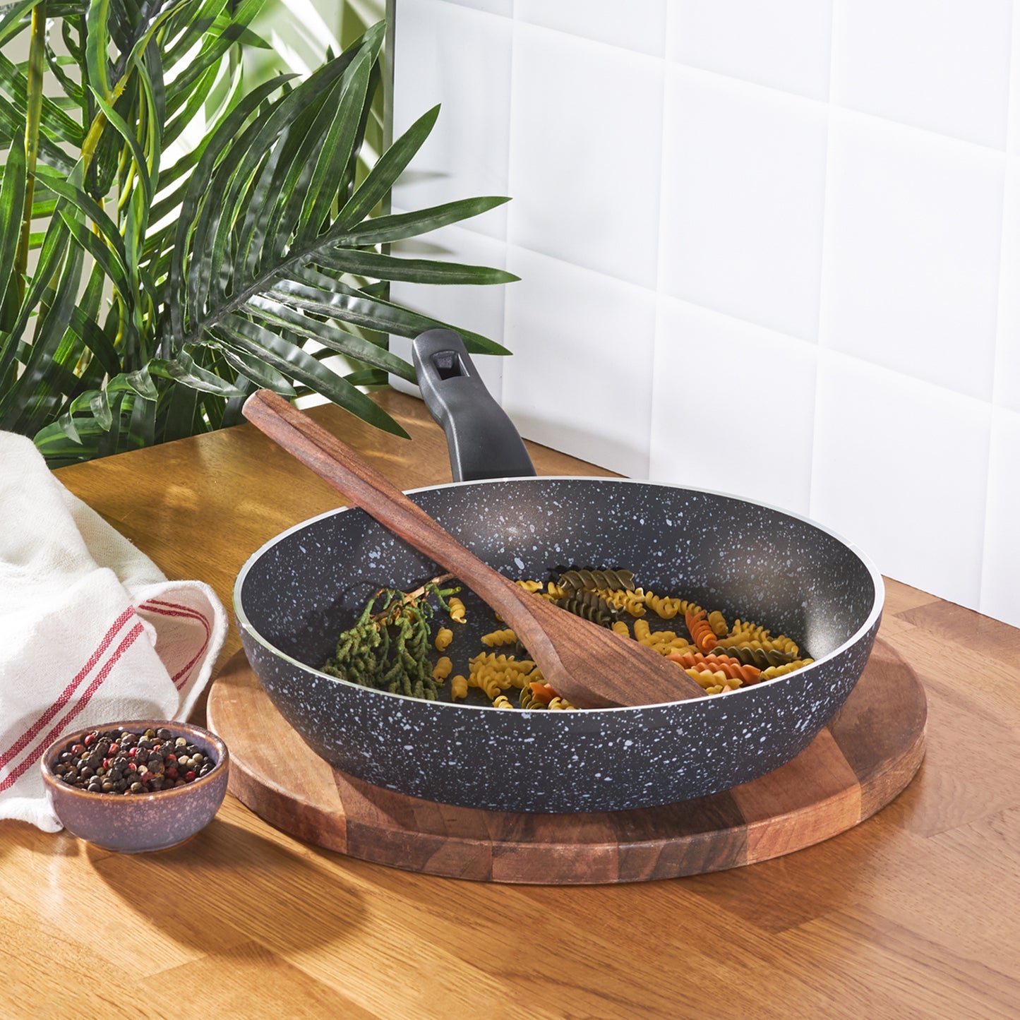 Tigaie Bio Granit Karaca Dark Stone 26 cm