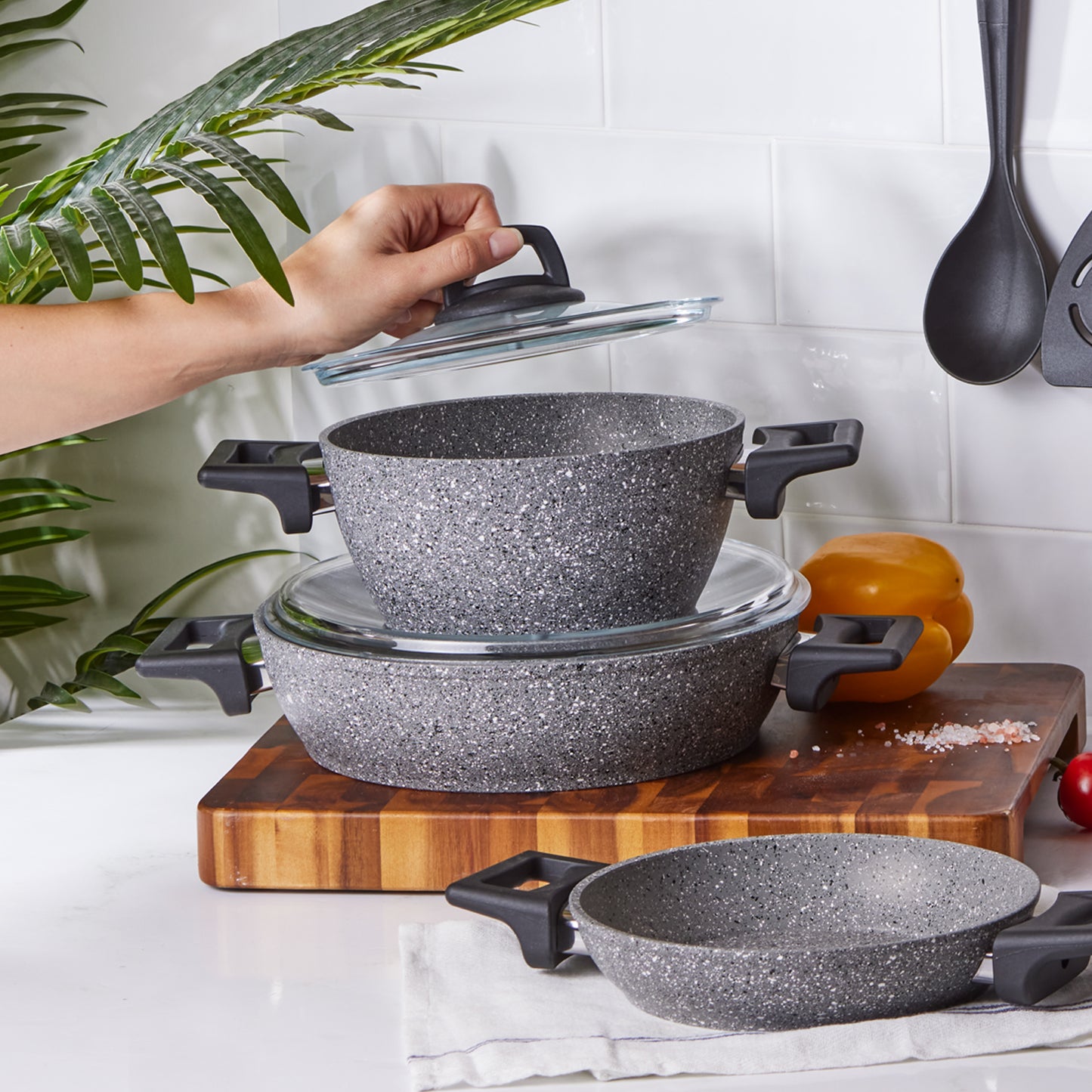 Karaca Biogranit Stella 8 Piece Cookware Set – With Serveware Gift