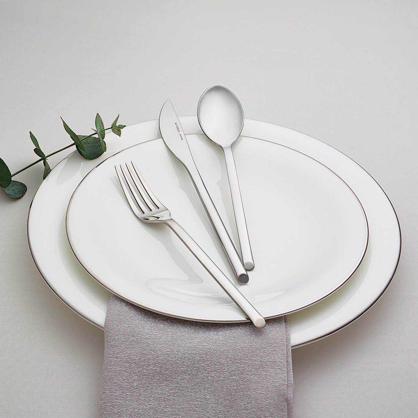 Karaca Kendo 84 Bucăți Set Tacâmuri Elegante pentru 12 Persoane