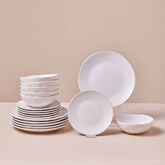 Scarlet, 18 Piece Stoneware Dinner Set for 6 People, White