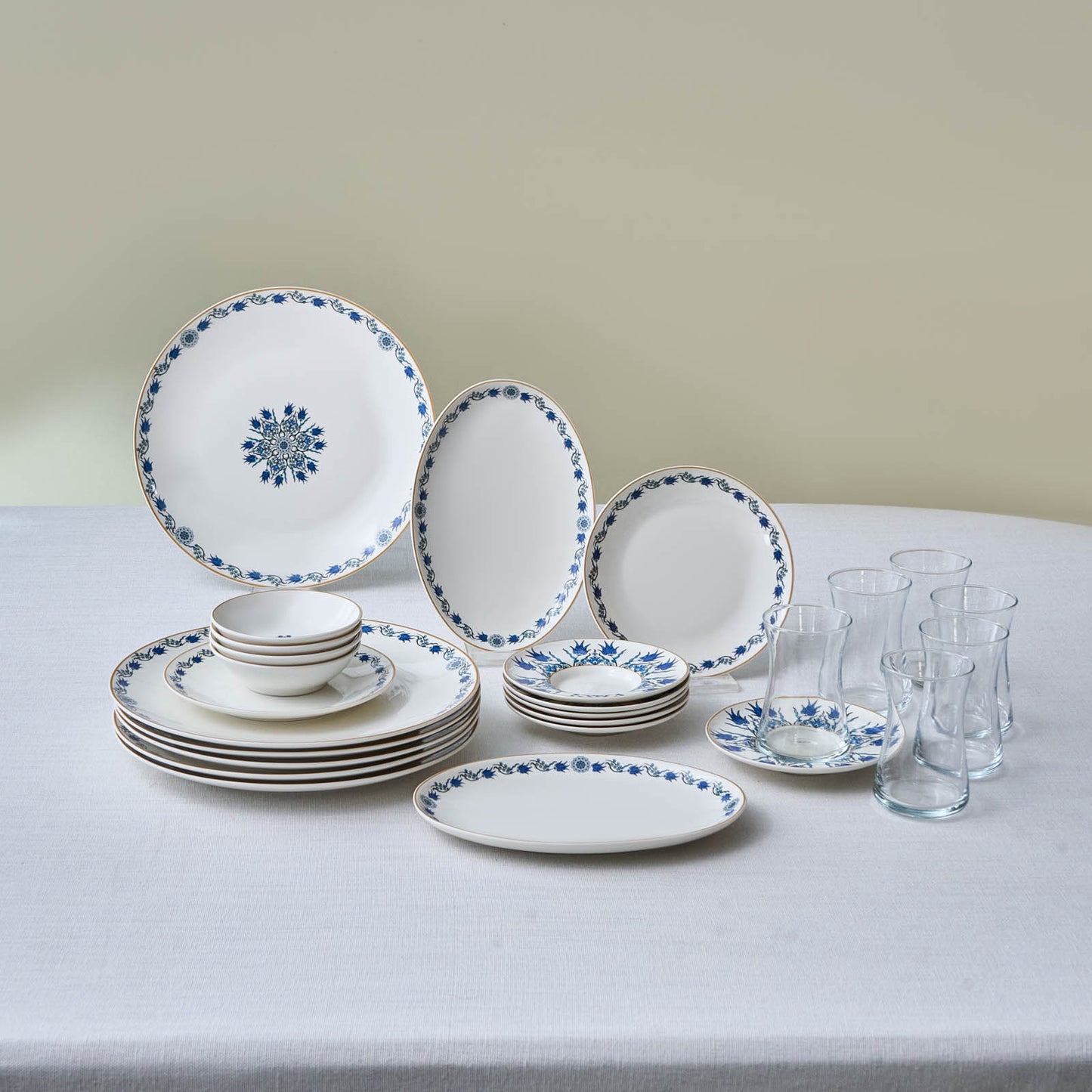 Iznik, 26 Piese, Set de mic dejun Pentru 6 persoane, Alb Multi