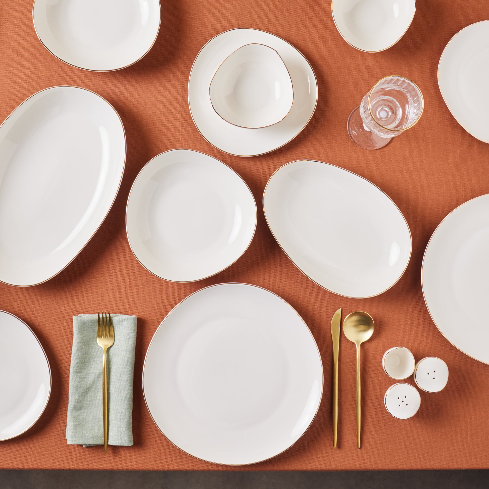 Streamline Middle, 56 Piese, Set de Veselă Pentru 12 persoane