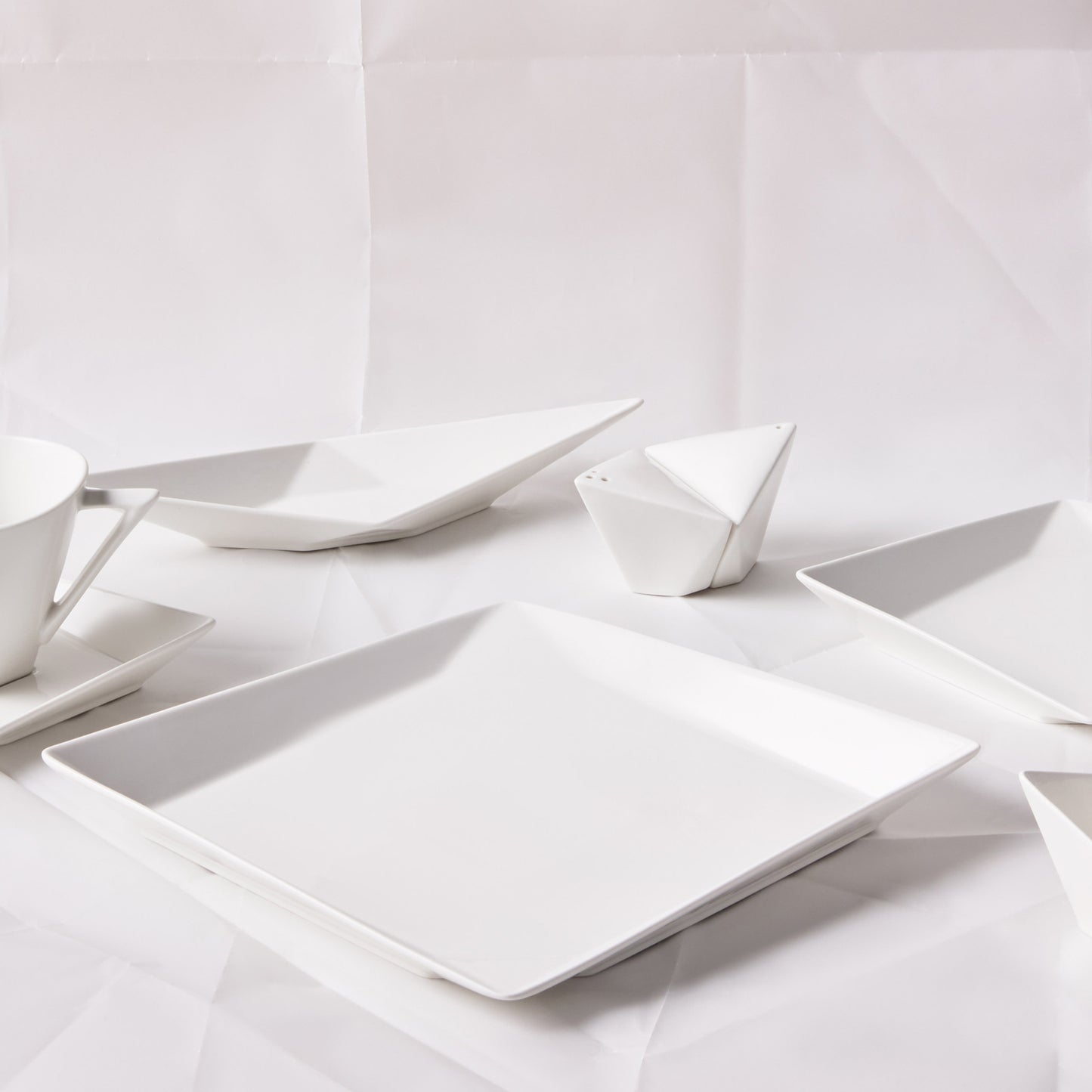 Karaca Origami 26 Bucăți Set Farfurii Pătrate din Porțelan Servire/Mic-dejun pentru 6 Persoane