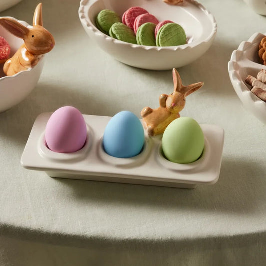 Cupa cu ouă cu 3 compartimente Karaca Easter, Alb