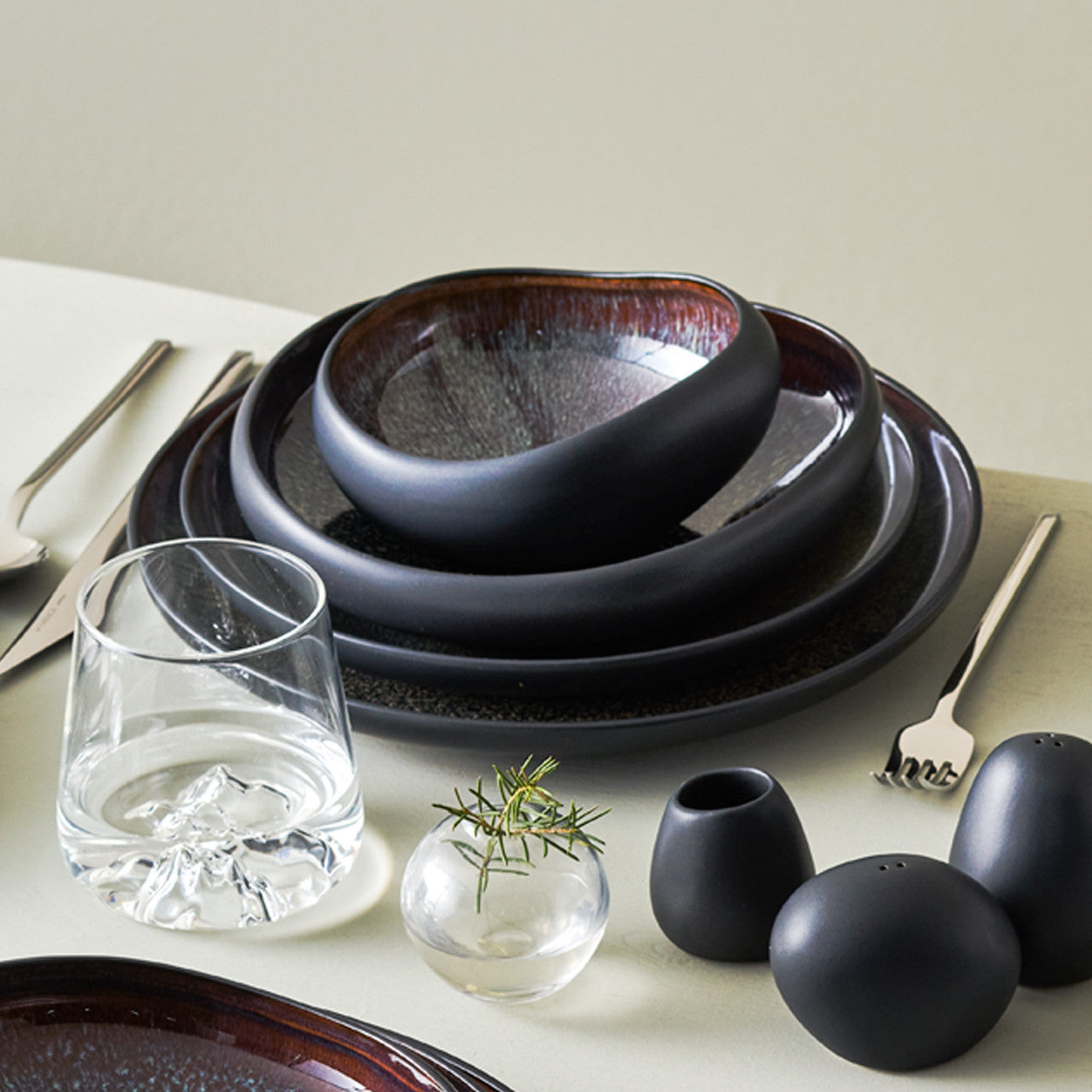 Streamline Galactic Reactive Glaze, 59 Piece  Dinner Set for 12 People, Black