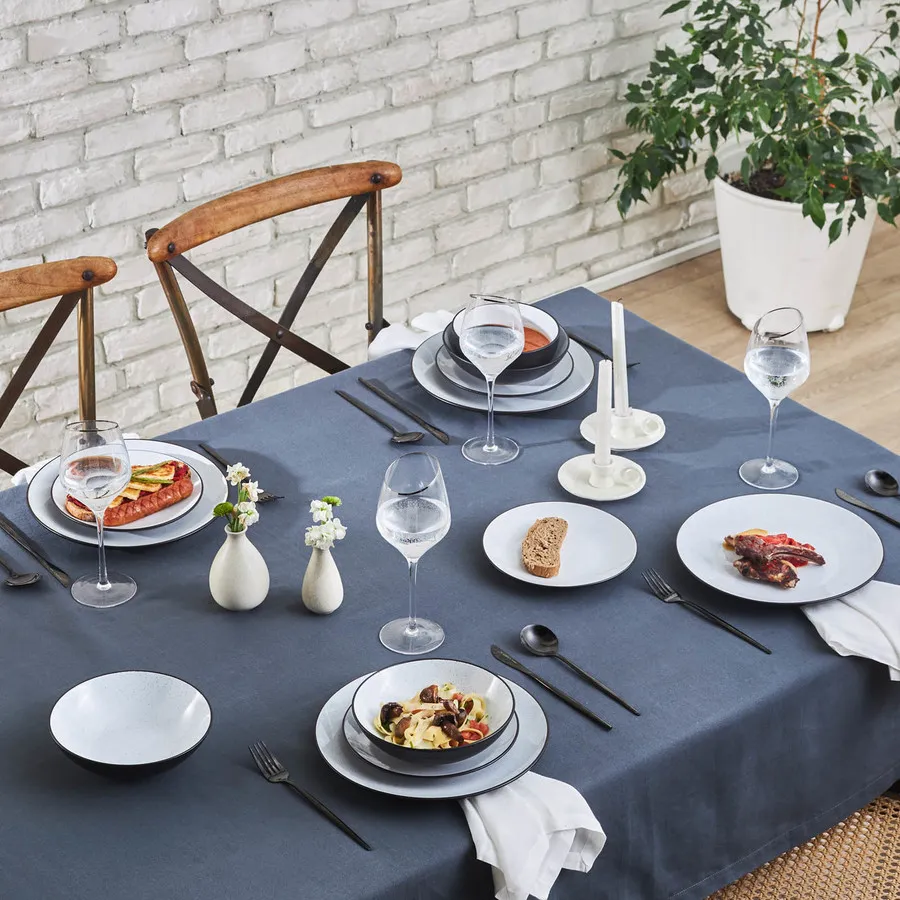 Borken, 16 Piece Stoneware Dinner Set for 4 People, White Black