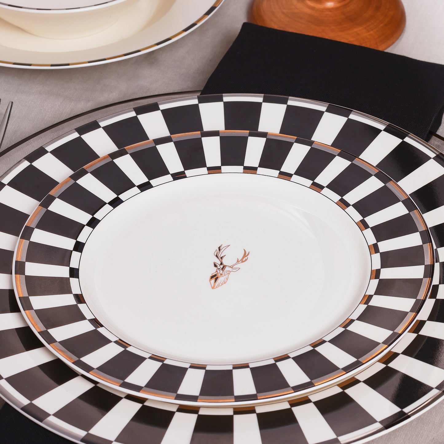 Set de Veselă Aries Negru, 24 Piese, Pentru 6 persoane